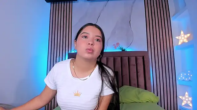 LunaWiill  online show from 10/22/25, 12:16