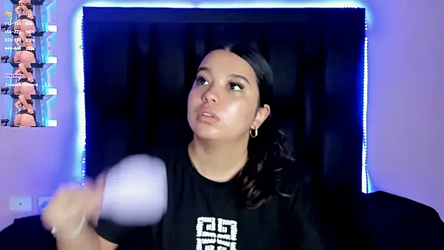 LunaWiill  online show from 11/18/25, 11:47