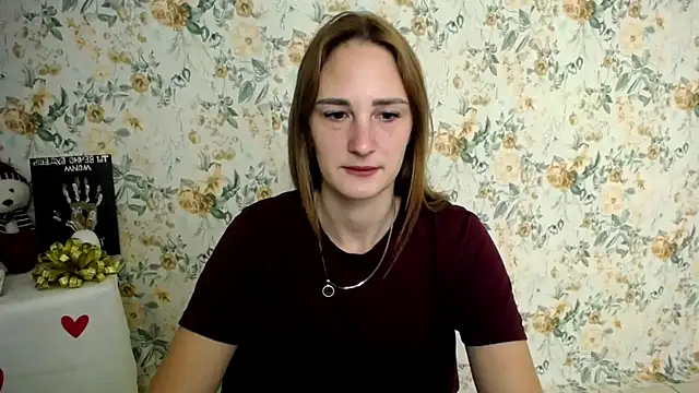 Snapshot of Milana_Cutie_ chatting on 09/20/25, 06:47 Milana Cutie online show from 09/20/25, 06:47