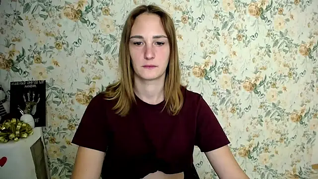Snapshot of Milana_Cutie_ chatting on 09/21/25, 06:26 Milana Cutie online show from 09/21/25, 06:26