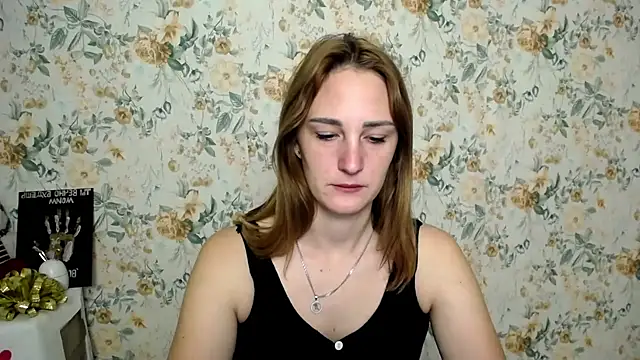 Snapshot of Milana_Cutie_ chatting on 10/06/25, 05:49 Milana Cutie online show from 10/06/25, 05:49