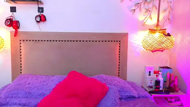 Daphnee-x online show from 09/19/25, 11:44