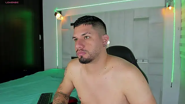 Snapshot of Jacob19_ chatting on 09/19/25, 12:06 Jacob19  online show from 09/19/25, 12:06