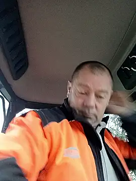 Snapshot of hugoboys4576 chatting on 09/26/25, 06:50 hugoboys4576 online show from 09/26/25, 06:50