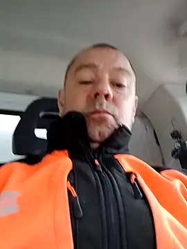 Snapshot of hugoboys4576 chatting on 10/15/25, 07:08 hugoboys4576 online show from 10/15/25, 07:08