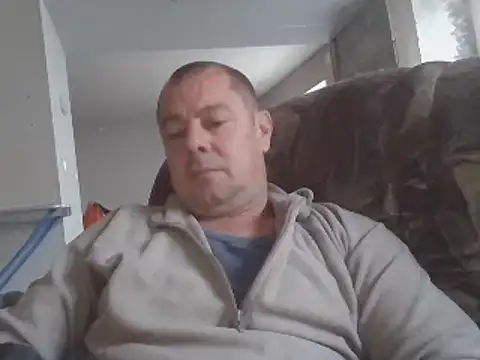 Snapshot of hugoboys4576 chatting on 10/22/25, 03:12 hugoboys4576 online show from 10/22/25, 03:12