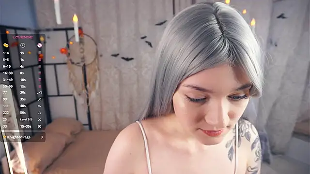 JinnySitts online show from 10/31/25, 08:43