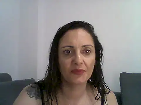 Snapshot of dulcefanny chatting on 12/21/25, 02:08 dulcefanny online show from 12/21/25, 02:08