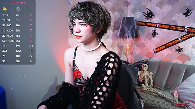 Snapshot of sandzu_ chatting on 11/02/25, 08:44 sandzu online show from 11/02/25, 08:44