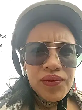 MILA  06 online show from 10/06/25, 04:04