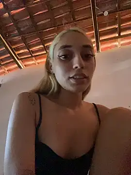 loirinhaaa online show from 04/21/26, 07:06