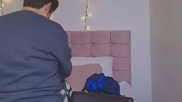 Sasharosee2 online show from 09/19/25, 12:06