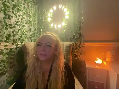 BonnyDesire online show from 10/01/25, 06:36