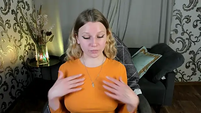  Velvet peach  online show from 10/21/25, 11:55