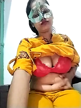 ms-naina online show from 11/27/25, 06:54