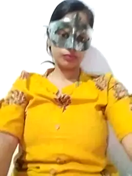 ms-naina online show from 04/23/26, 05:26