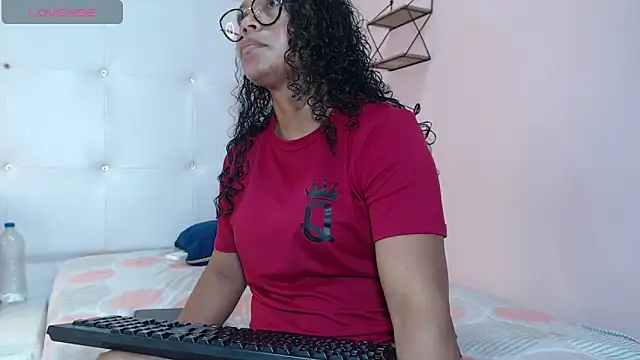 Snapshot of valery_storm_ chatting on 10/18/25, 12:50 valery storm online show from 10/18/25, 12:50