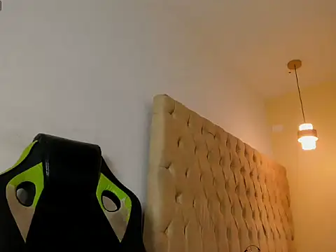 Dakota x18 online show from 10/02/25, 08:05