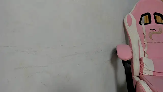 Dakota x18 online show from 10/15/25, 08:09