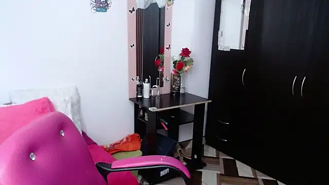 camilavargas  online show from 10/02/25, 09:44