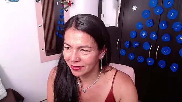 camilavargas  online show from 12/13/25, 09:42