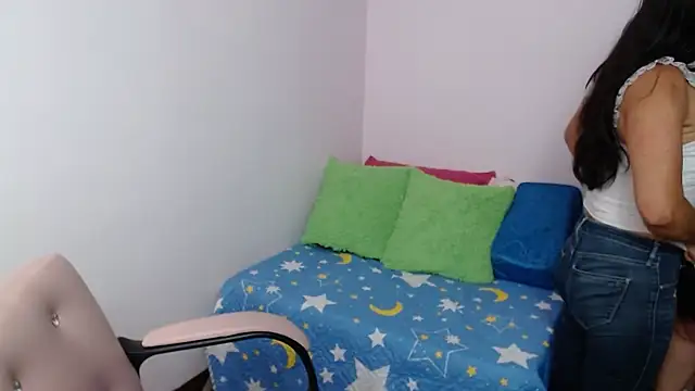 camilavargas  online show from 03/18/26, 08:34