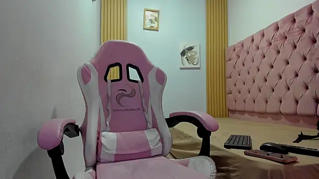 Naomis 35 online show from 11/01/25, 07:05