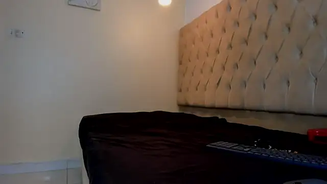 Naomis 35 online show from 02/05/26, 07:29