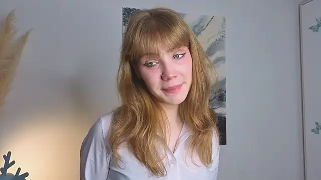 Snapshot of pienaple chatting on 10/30/25, 04:03 pienaple online show from 10/30/25, 04:03