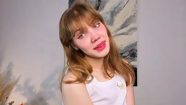 Snapshot of pienaple chatting on 11/08/25, 04:12 pienaple online show from 11/08/25, 04:12