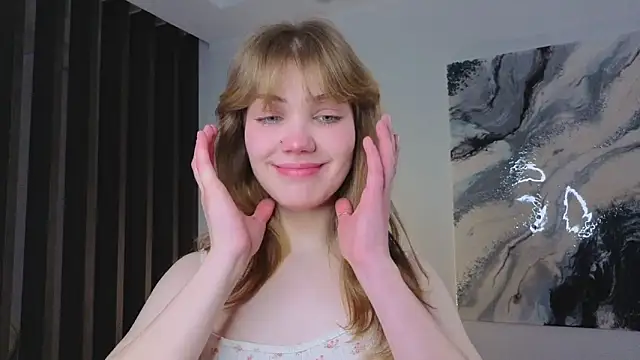 Snapshot of pienaple chatting on 12/17/25, 04:07 pienaple online show from 12/17/25, 04:07