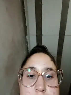 Snapshot of linameii chatting on 09/19/25, 07:58 linameii online show from 09/19/25, 07:58