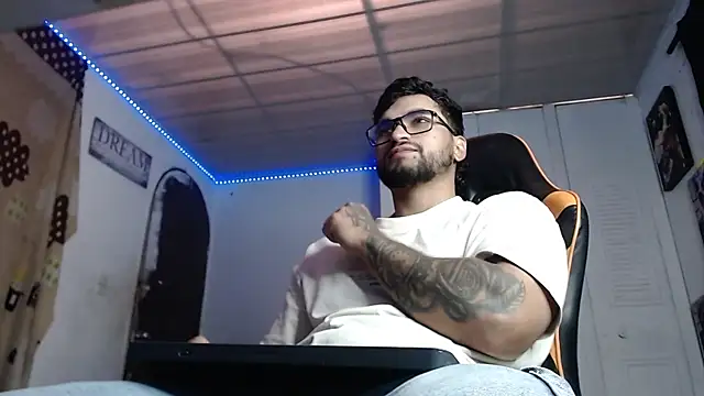 Chrys harris77 online show from 12/04/25, 07:00