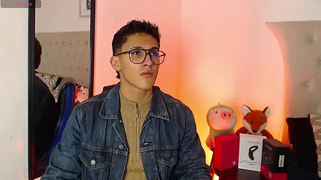 SalvadorFit online show from 11/17/25, 08:36