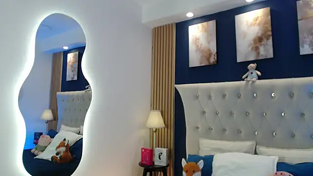 Snapshot of SalvadorFit chatting on 02/15/26, 08:49 SalvadorFit online show from 02/15/26, 08:49