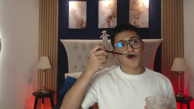 Snapshot of SalvadorFit chatting on 02/26/26, 08:19 SalvadorFit online show from 02/26/26, 08:19