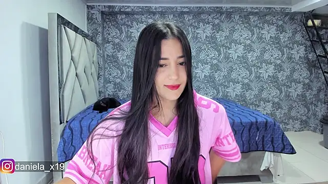 Snapshot of Daniela_x19 chatting on 05/26/26, 12:50 Daniela x19 online show from 05/26/26, 12:50