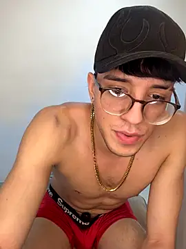 Snapshot of arthurdavies chatting on 10/20/25, 07:20 arthurdavies online show from 10/20/25, 07:20