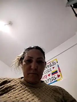 Lunita86 online show from 10/29/25, 01:41