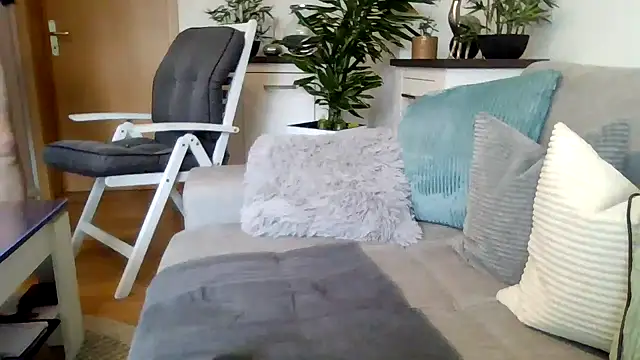 Snapshot of pup_benji chatting on 05/09/26, 02:22 pup benji online show from 05/09/26, 02:22