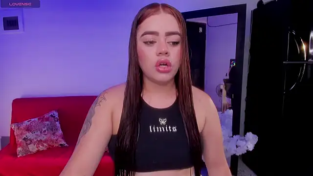 Snapshot of isabella_arias2 chatting on 10/07/25, 10:07 isabella arias2 online show from 10/07/25, 10:07