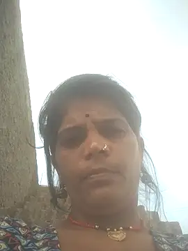 Snapshot of Hott_cutgirl chatting on 10/02/25, 08:10 Hott cutgirl online show from 10/02/25, 08:10