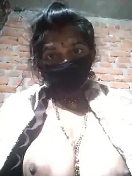 Snapshot of Hott_cutgirl chatting on 12/20/25, 06:37 Hott cutgirl online show from 12/20/25, 06:37