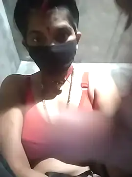 Snapshot of Hott_cutgirl chatting on 01/15/26, 05:05 Hott cutgirl online show from 01/15/26, 05:05