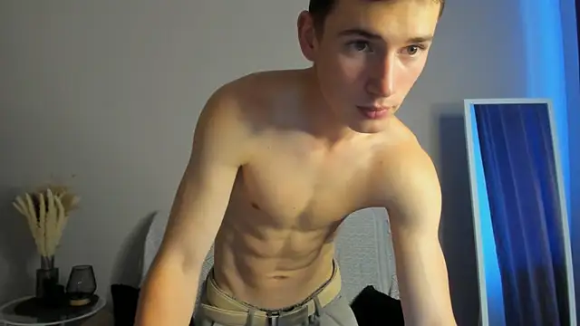 Max Foks online show from 09/18/25, 08:16