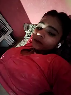 Snapshot of R_Roshni chatting on 09/21/25, 04:36 R Roshni online show from 09/21/25, 04:36