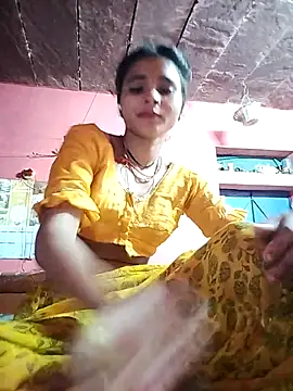 Snapshot of R_Roshni chatting on 09/22/25, 04:53 R Roshni online show from 09/22/25, 04:53