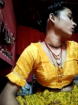 Snapshot of R_Roshni chatting on 10/02/25, 05:14 R Roshni online show from 10/02/25, 05:14