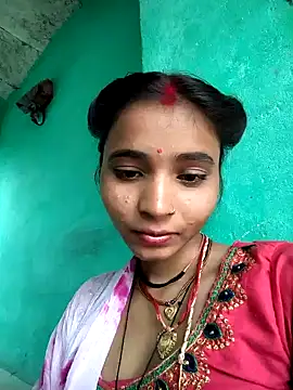 Snapshot of R_Roshni chatting on 10/16/25, 08:37 R Roshni online show from 10/16/25, 08:37