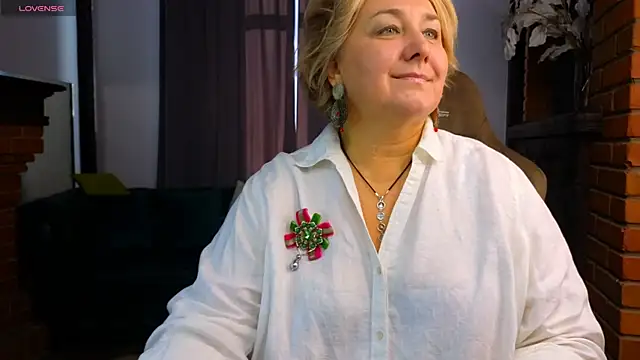 Marta Wils online show from 09/26/25, 03:21